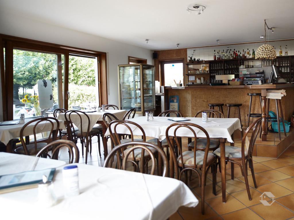 Апартаменты Cafe Perlmuschel Iznang Экстерьер фото